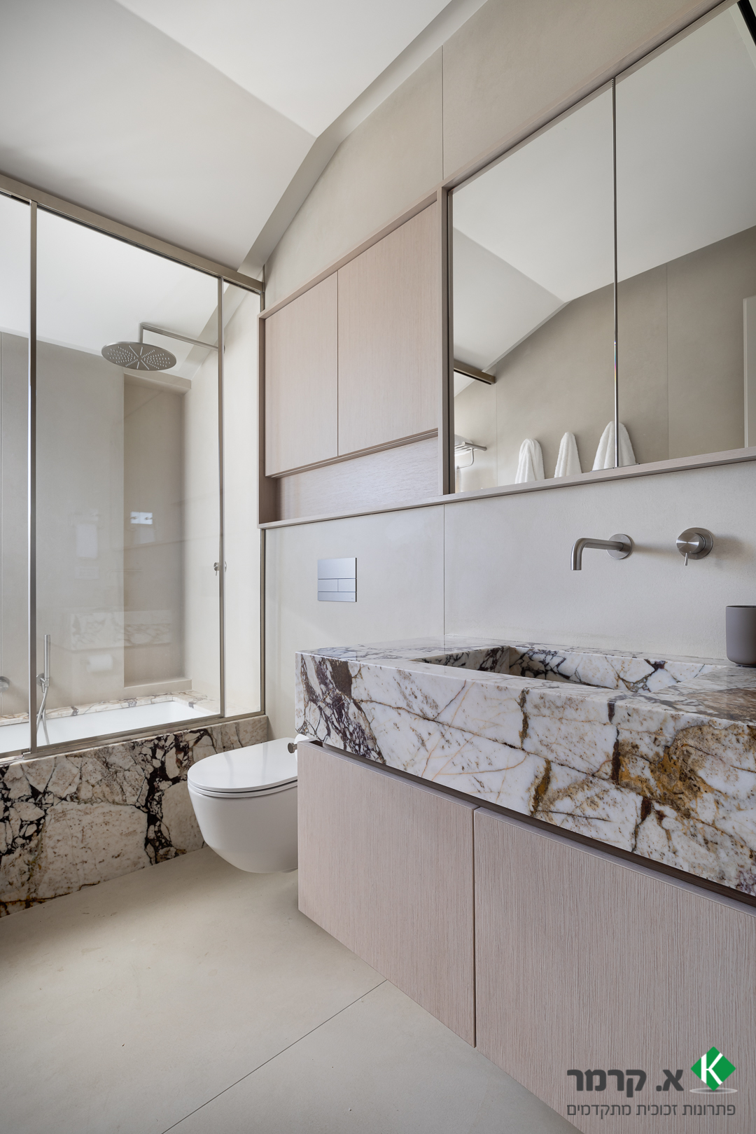 שרון גובאס (1)